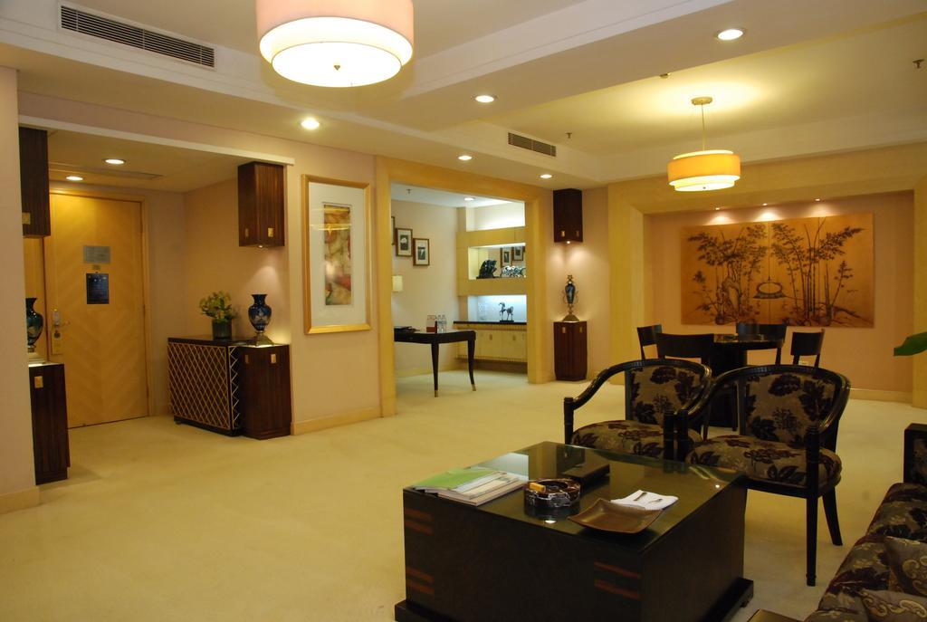 东莞君兰酒店 Grand Land Hotel Dongguan  Exterior photo