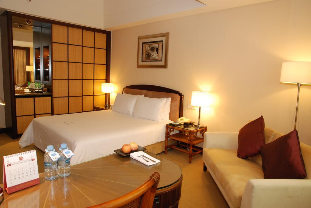 东莞君兰酒店 Grand Land Hotel Dongguan  Exterior photo